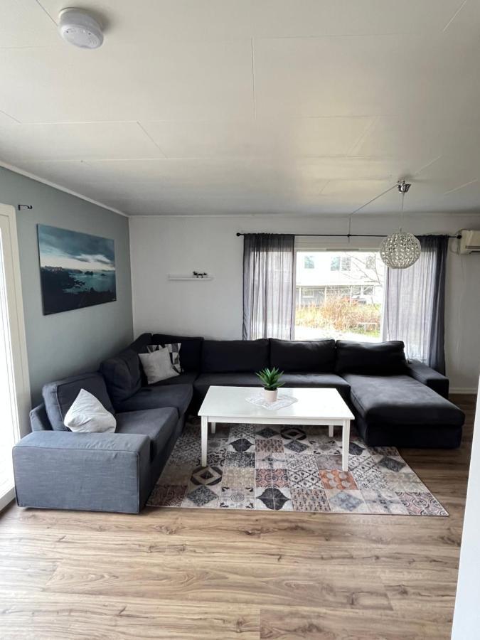 Hus Sentralt I Lofoten Apartment Leknes Exterior photo